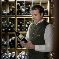 Oesterreich, Salzburger Land, Leogang: DER KIRCHENWIRT seit 1326, Gourmetwirtshaus und Historisches Hotel, Gastgeber und Sommelier Hans-Jörg Unterrainer