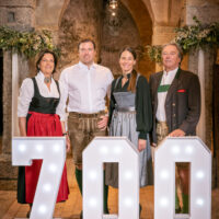 K1326.com Familie 700